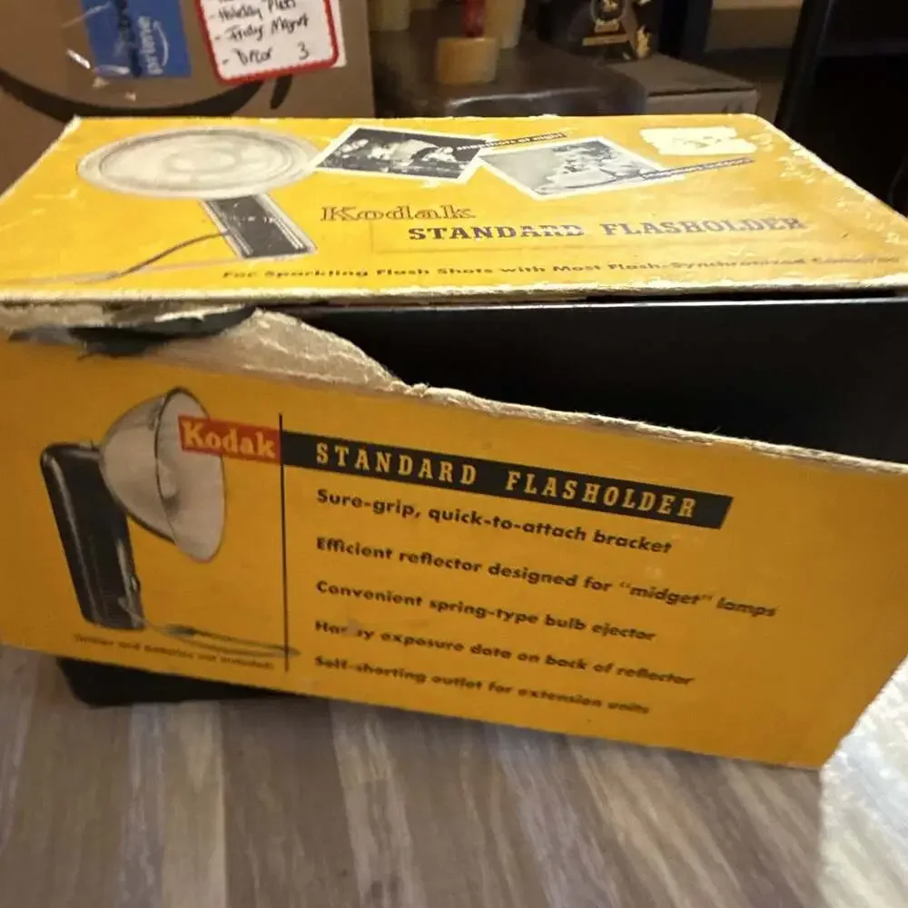 Vintage Kodak Standard Flasholder S-M Camera Flash Gun w/ Original Box USA